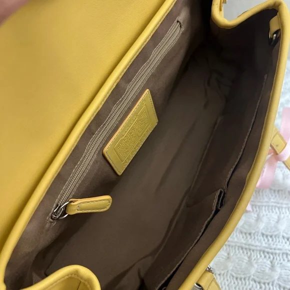 Vintage Coach Yellow Hamptons Bag ππ§ - Picture 10 of 17
